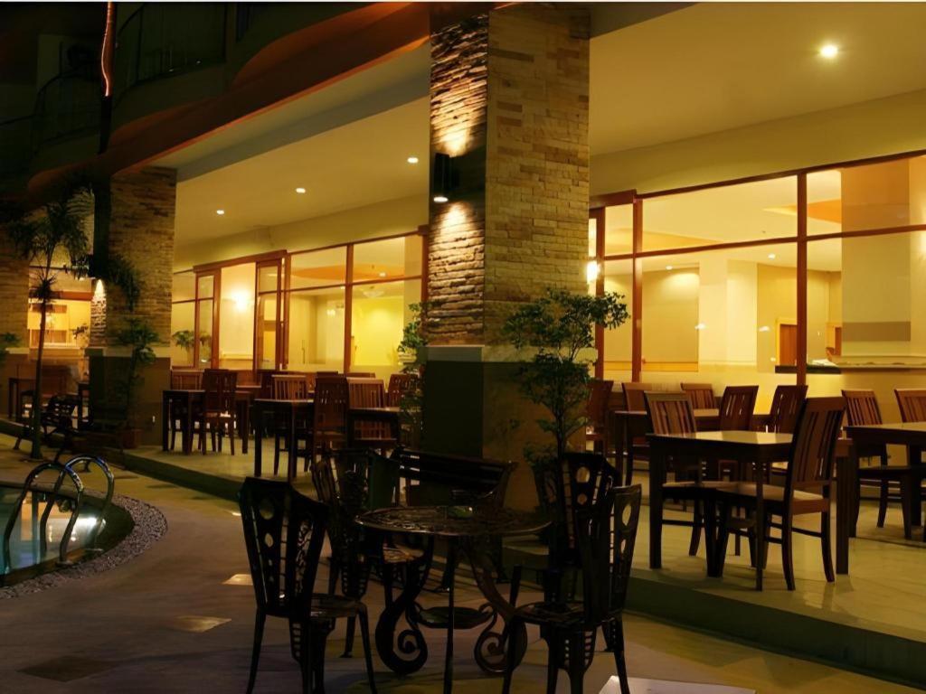 Siam Platinum Pattaya Hotel Buitenkant foto