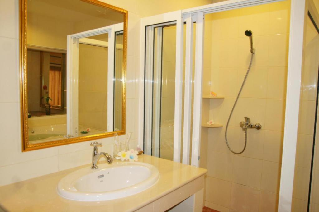 Siam Platinum Pattaya Hotel Buitenkant foto