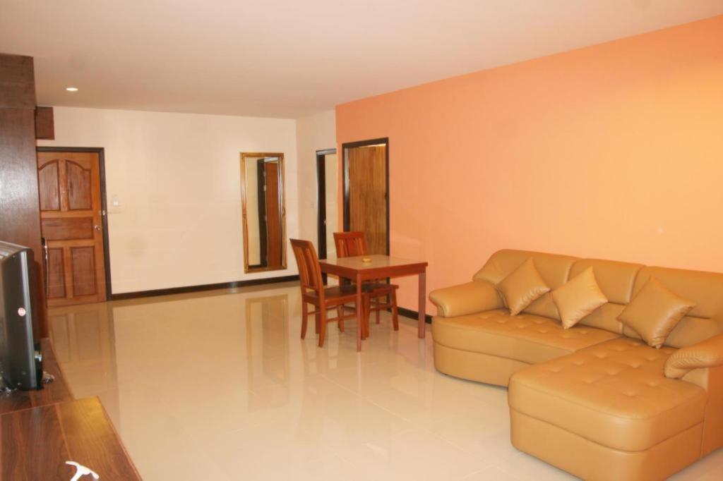 Siam Platinum Pattaya Hotel Buitenkant foto